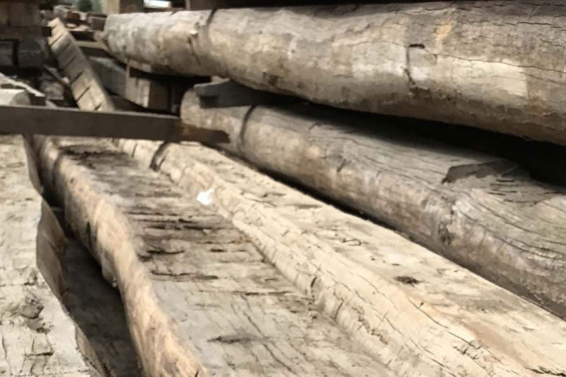 Triple B Enterprises The Reclaimed Timber Company Reclaimed Hand Hewn Two Sided Sleepers - Your Source For Hand-Hewn Two-Sided Sleepers